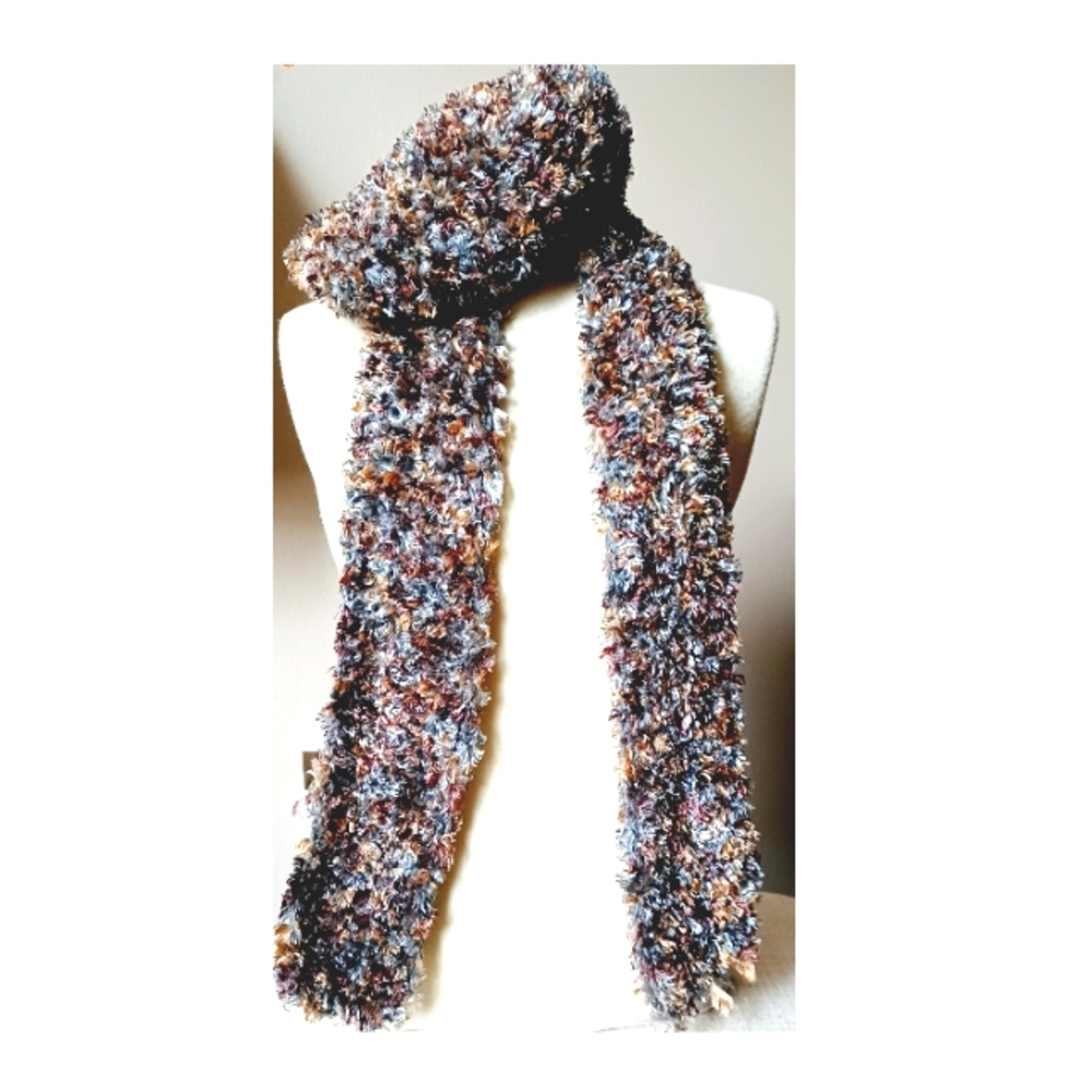 PRE-OWNED* HANDMADE LUXURIOUS FLAT HAT & SCARF SET